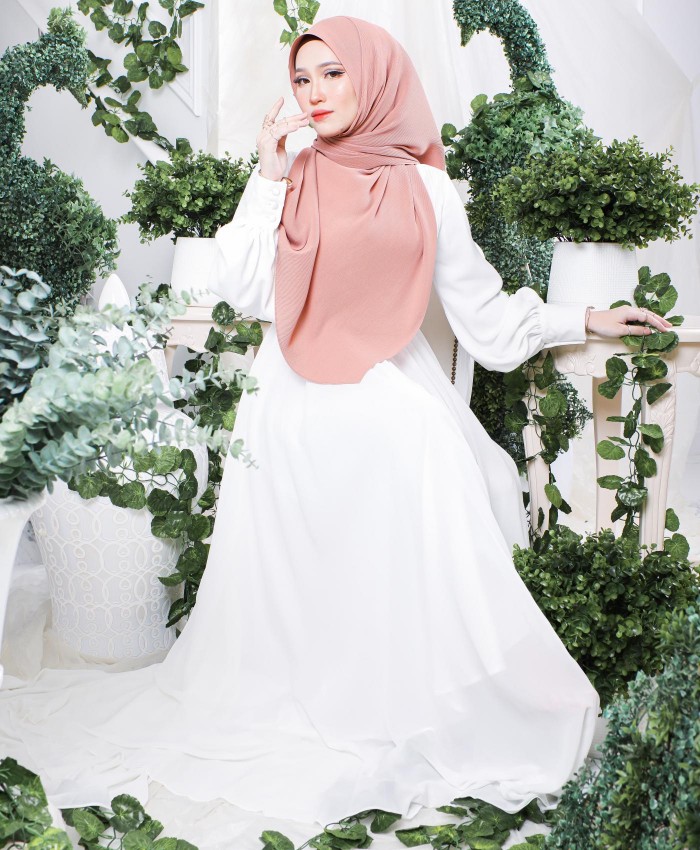 Hayyan Pleated Shawl (Duchess)