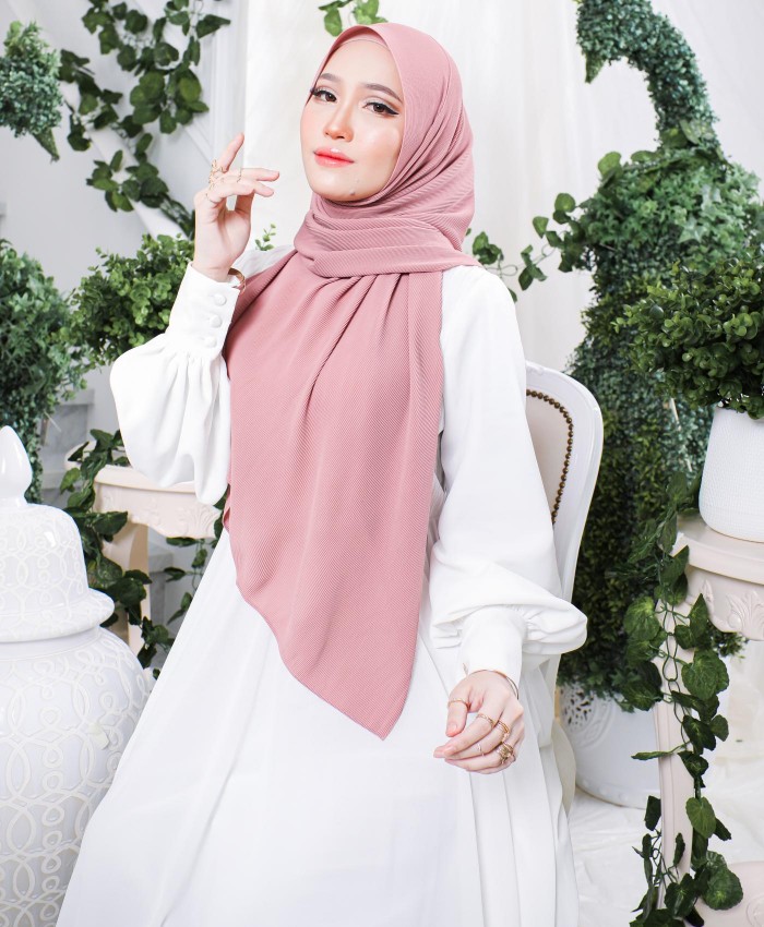 Hayyan Pleated Shawl (Lady Blush)