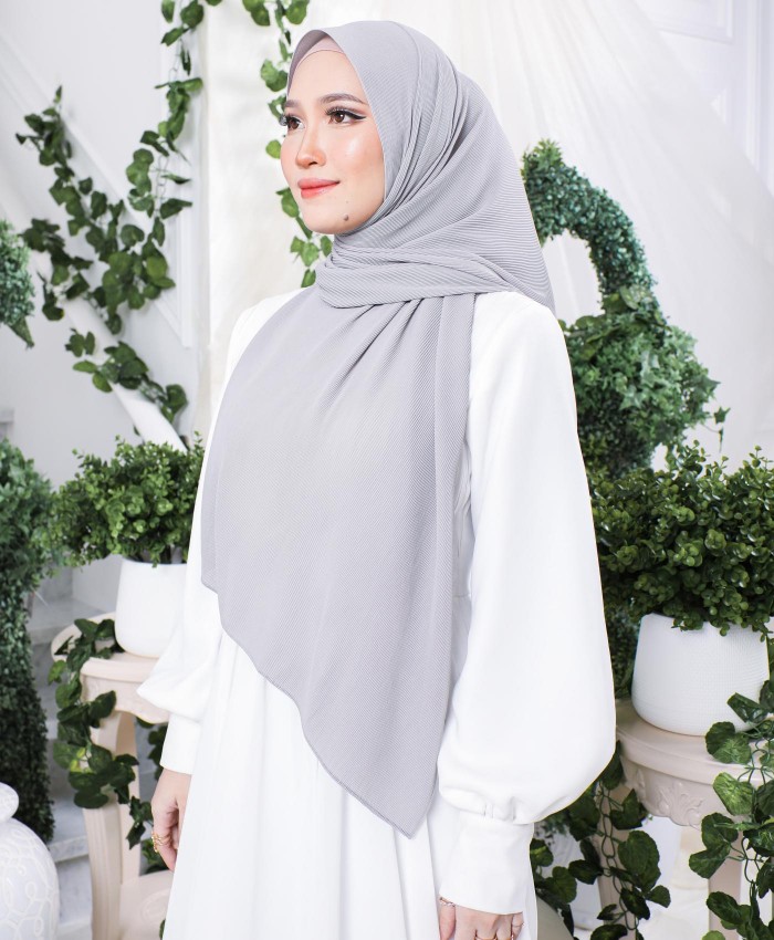 Hayyan Pleated Shawl (Victoria Grey)