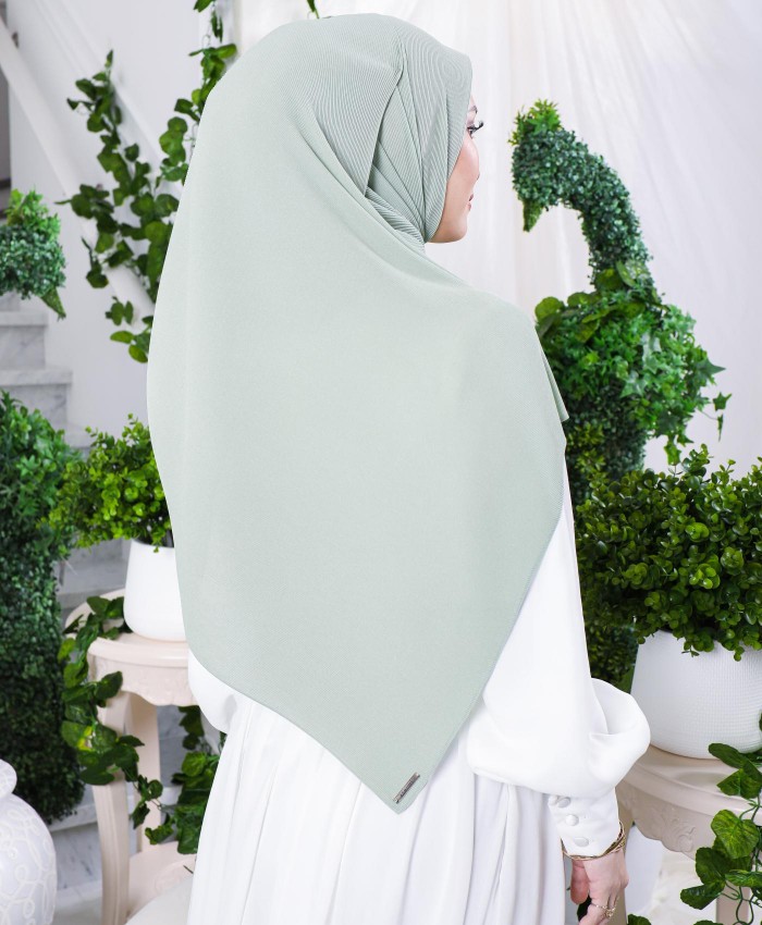 Hayyan Pleated Shawl (Your Highness)