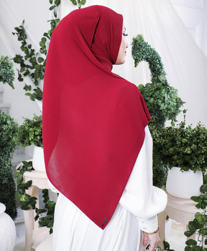 Hayyan Pleated Shawl (Imperial Red)