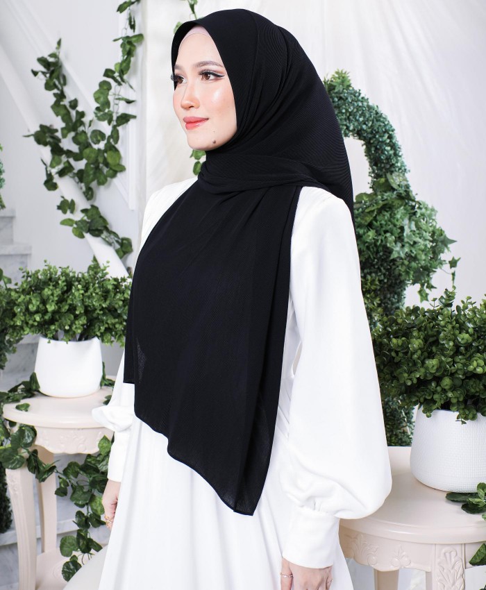 Hayyan Pleated Shawl (Midnight) - Minor Defect