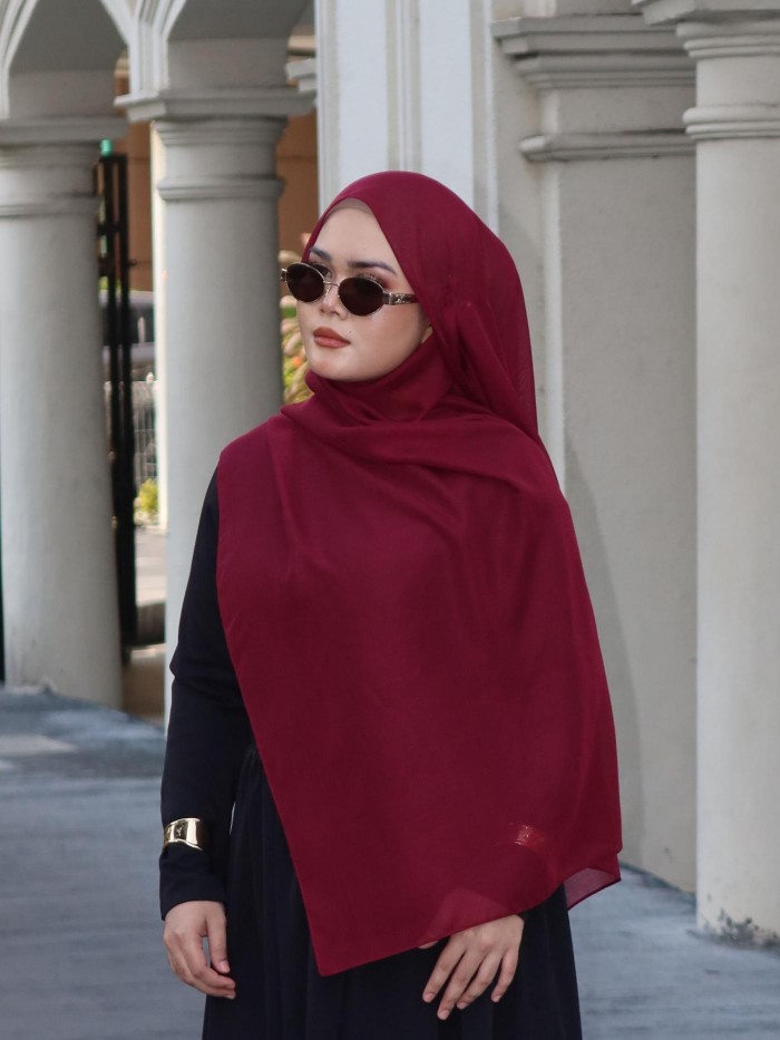 CLASSY COTTON SHAWL IN MAROON