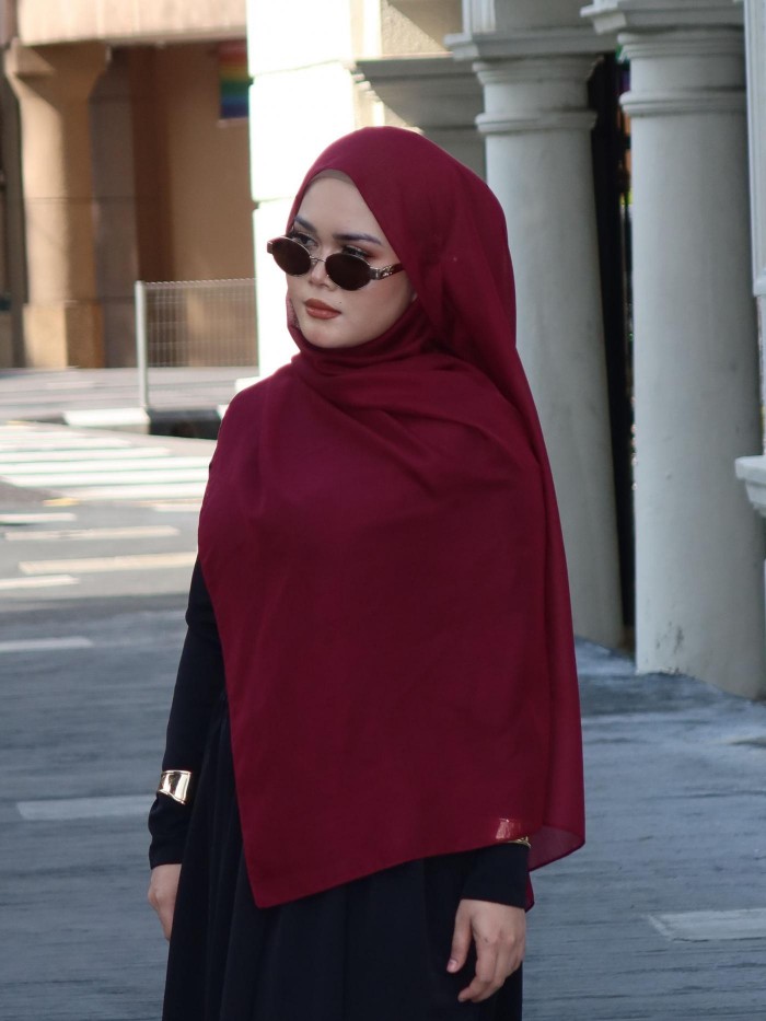 CLASSY COTTON SHAWL IN MAROON