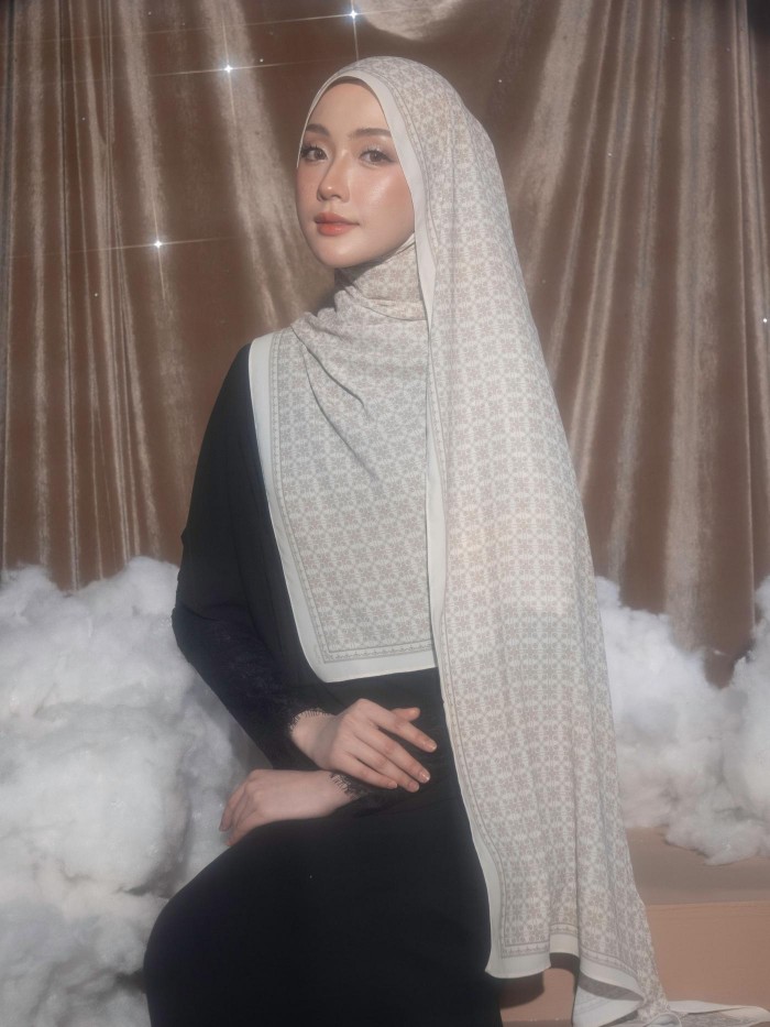 SHAWL CAHAYA BINTANG IN PERMATA