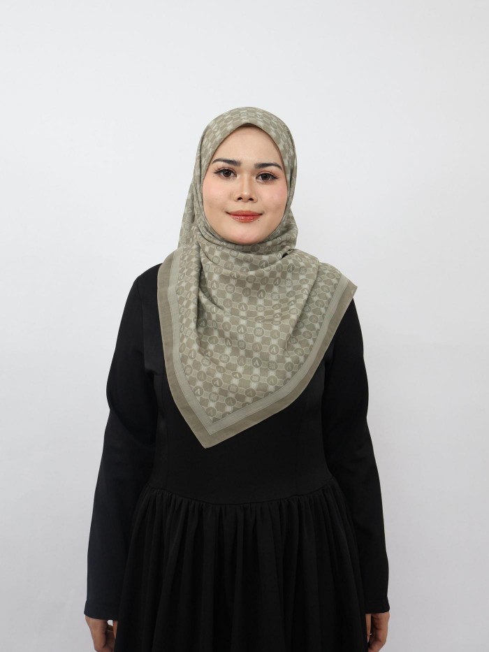 BAWAL CLASSY MONOGRAM IN PEANUT