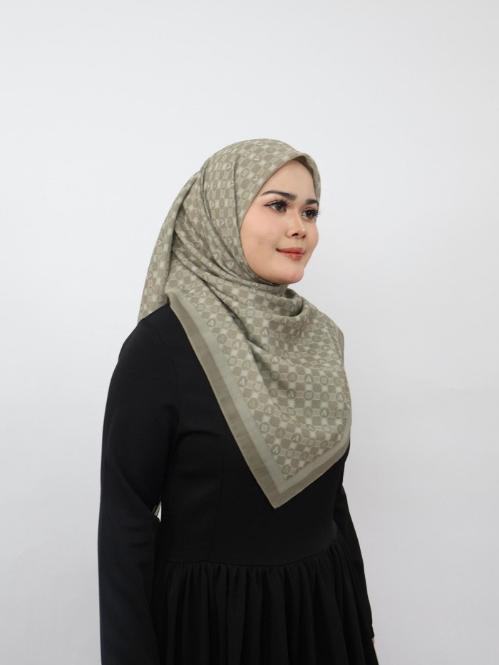 BAWAL CLASSY MONOGRAM IN PEANUT