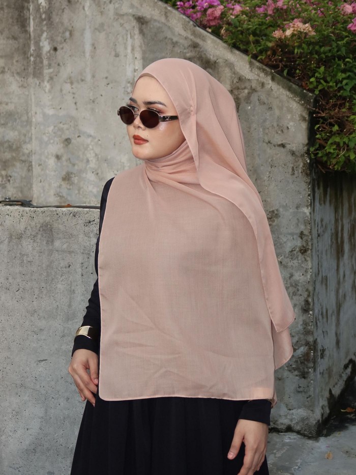 CLASSY COTTON SHAWL IN WARN VANILLA