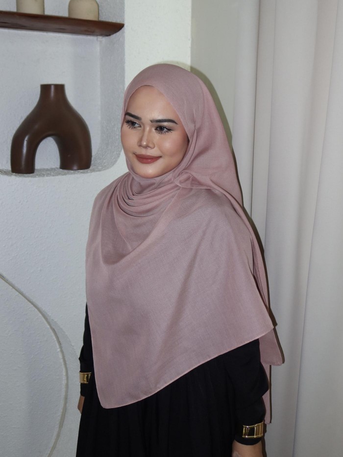 CLASSY COTTON SHAWL IN DUSTY PINK