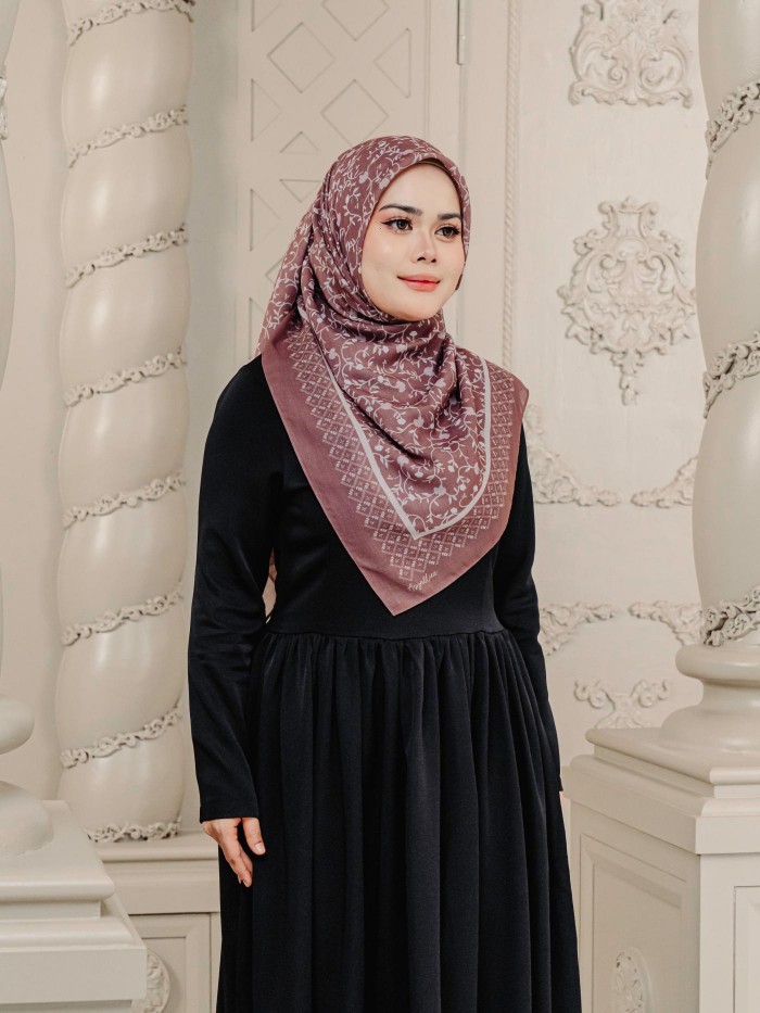 BAWAL LYDIA IN HARPER