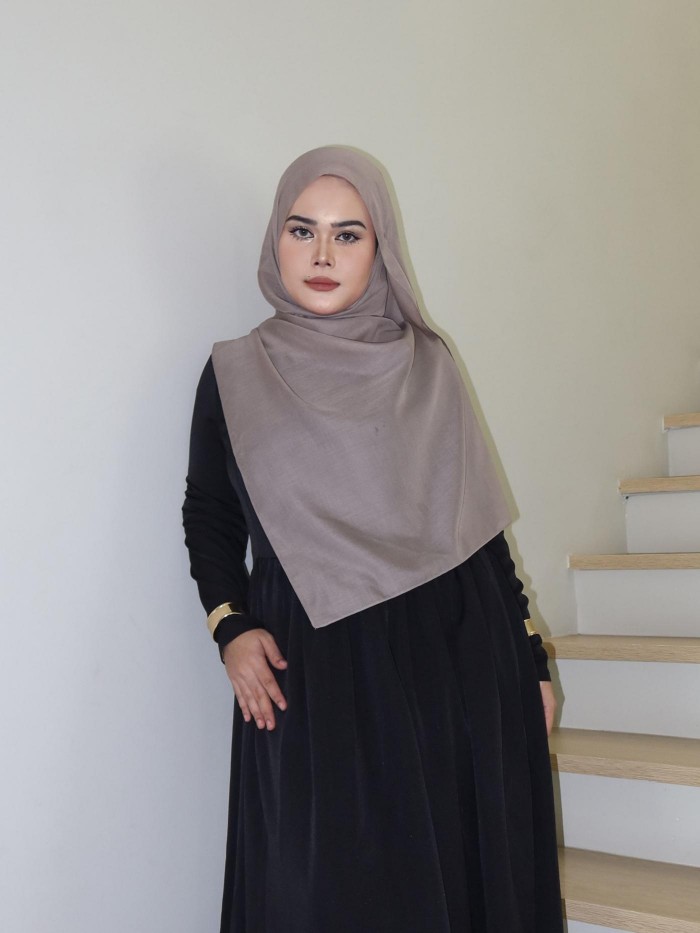 CLASSY COTTON SHAWL IN SM0KE GREY