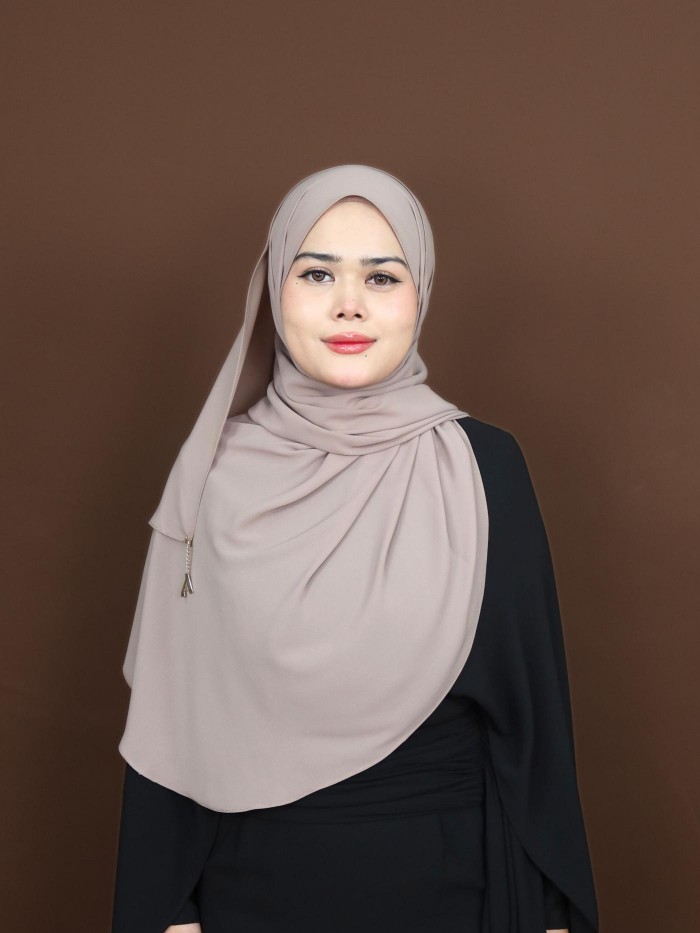 SHAWL DARLING DIAMOND CHIFFON IN SADDLE