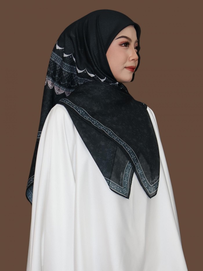 BAWAL CAHAYA QAMAR IN KENCANA