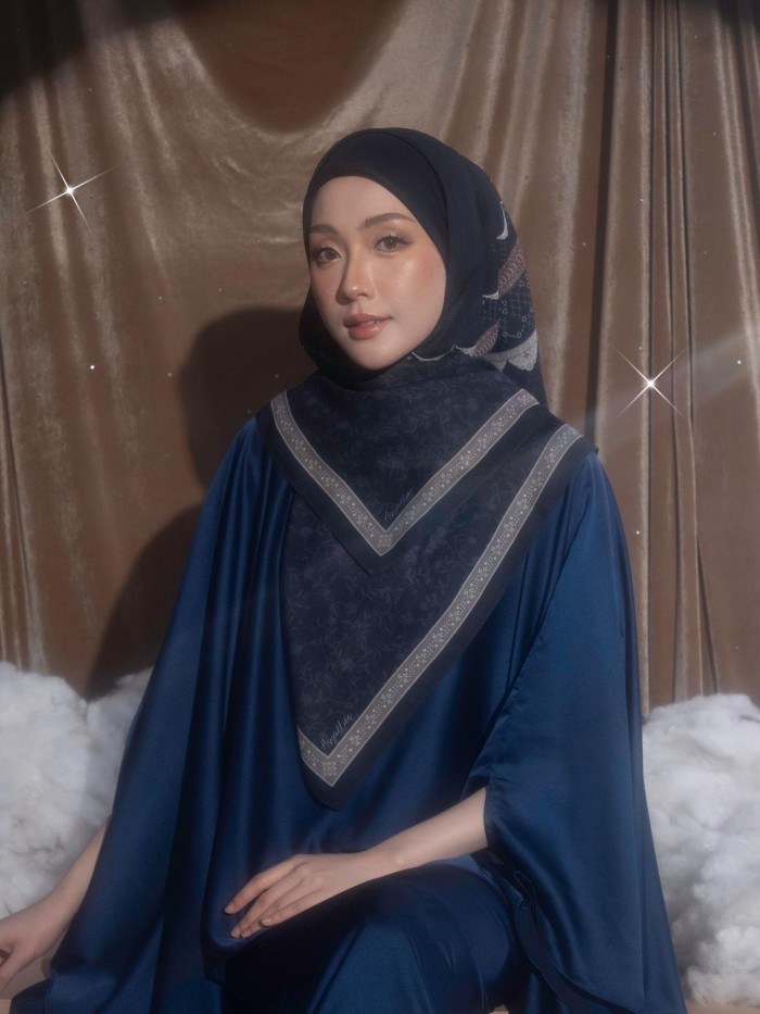 BAWAL CAHAYA QAMAR IN LAILA