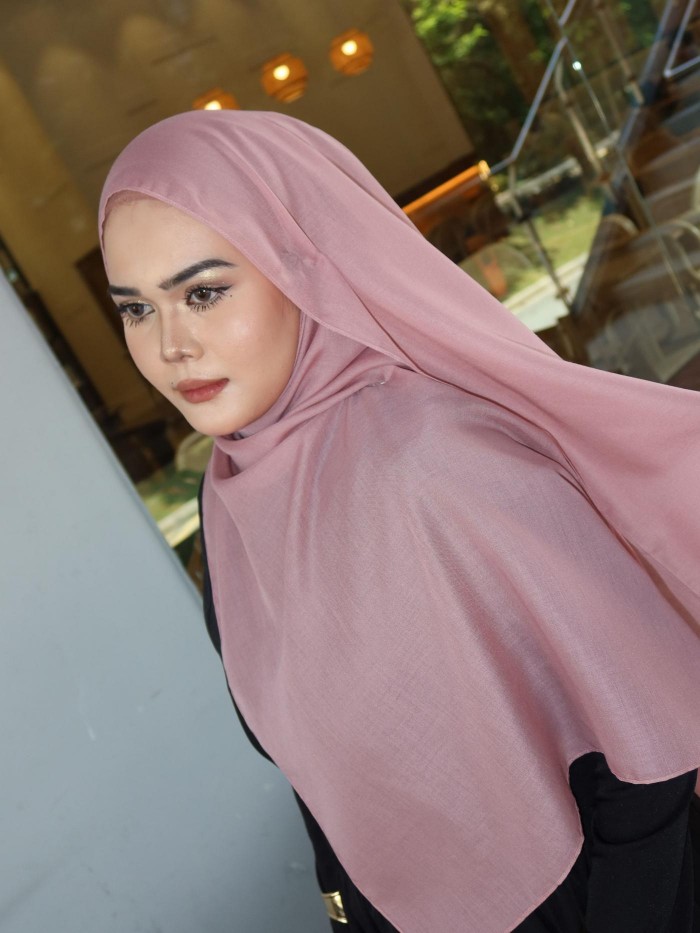 CLASSY COTTON SHAWL IN BLUSH