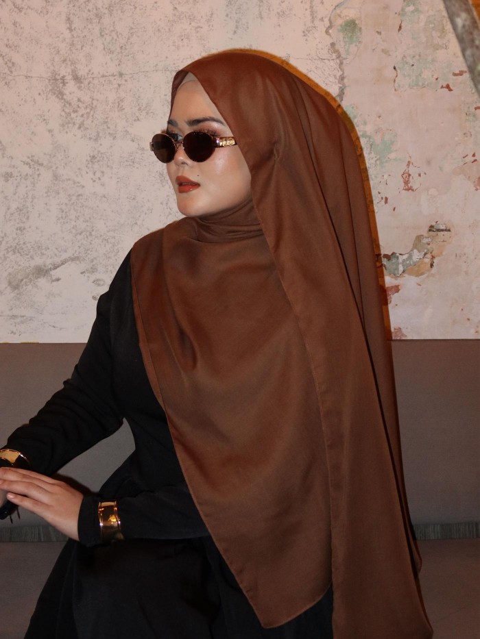 CLASSY COTTON SHAWL IN MOCHA