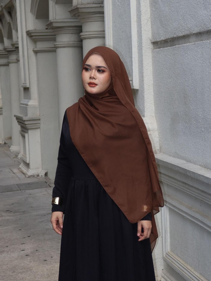 CLASSY COTTON SHAWL IN CHOCO