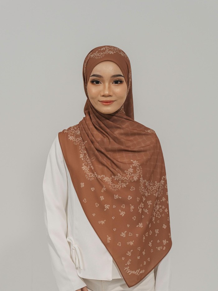 SHAWL CHARME IN WEDNESDAY