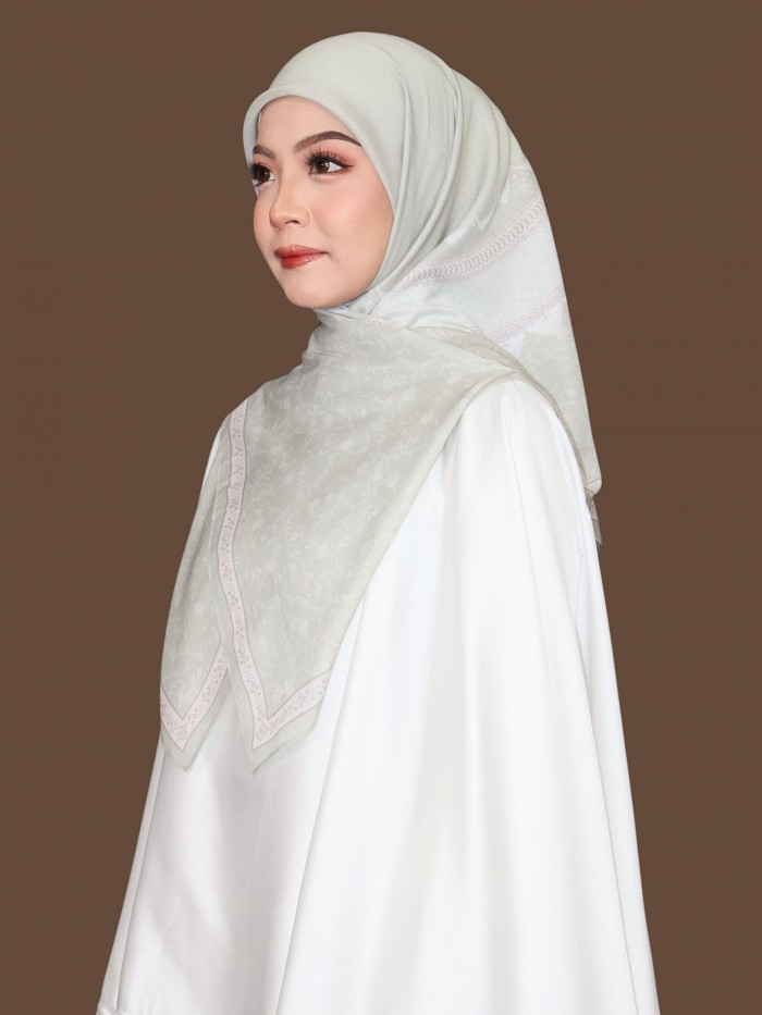 BAWAL CAHAYA QAMAR IN RATU