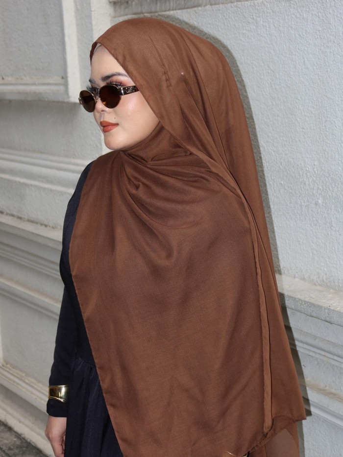 CLASSY COTTON SHAWL IN CHOCO