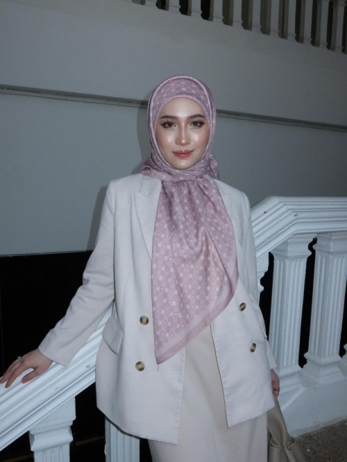 BAWAL CLASSY MONOGRAM IN BLUSH