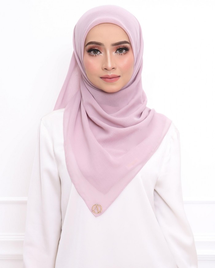 Bawal Helena (Charm)