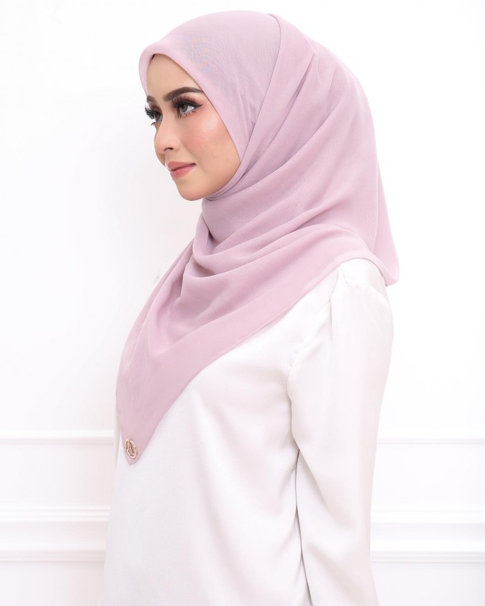 Bawal Helena (Charm)