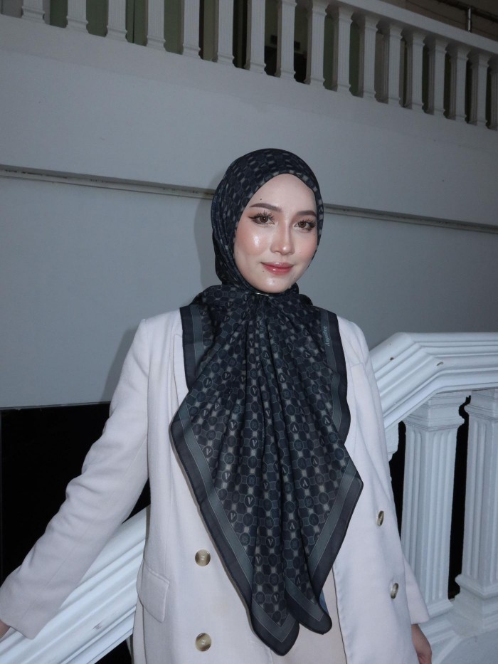 BAWAL CLASSY MONOGRAM IN BLACKY BROWN