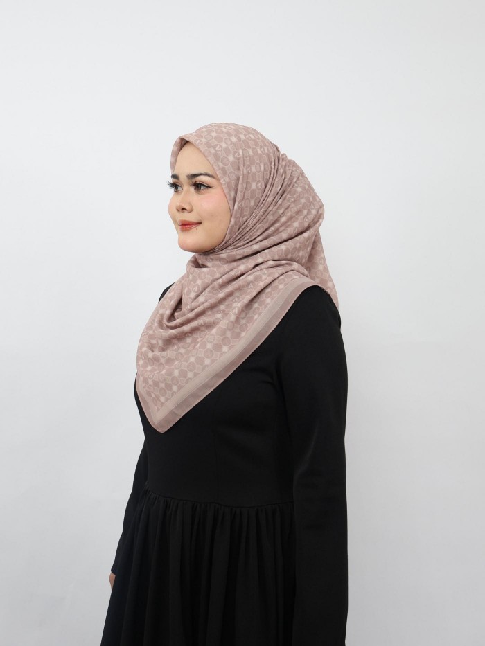 BAWAL CLASSY MONOGRAM IN BLUSH