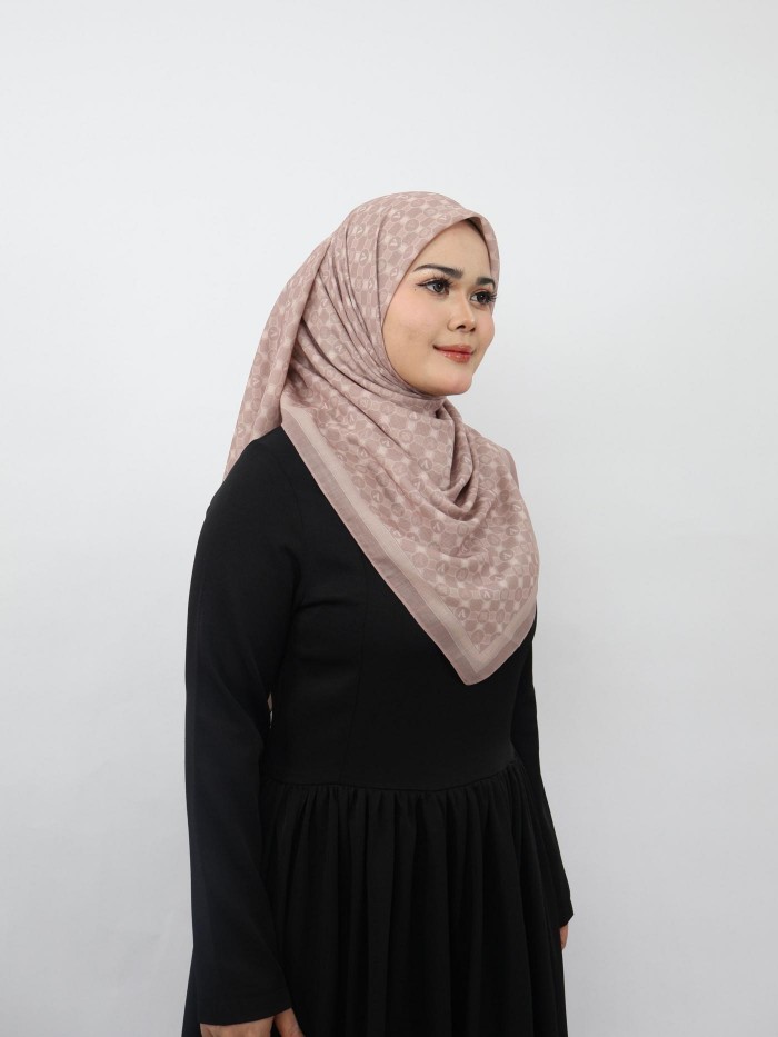 BAWAL CLASSY MONOGRAM IN BLUSH