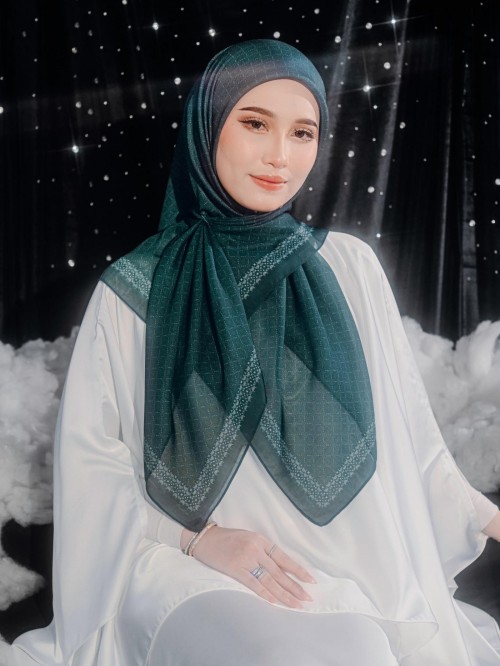 BAWAL CAHAYA SHAWAL IN EMERALD GREEN