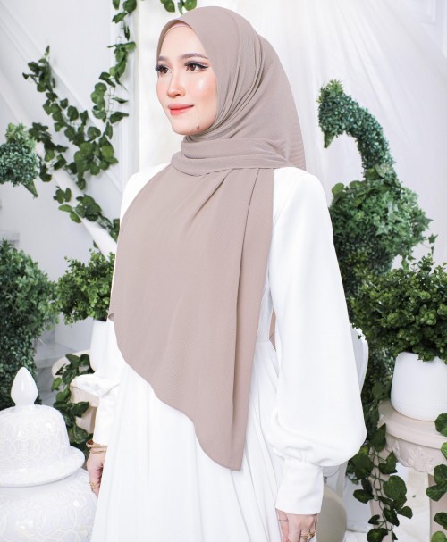 Hayyan Pleated Shawl (Baroness)