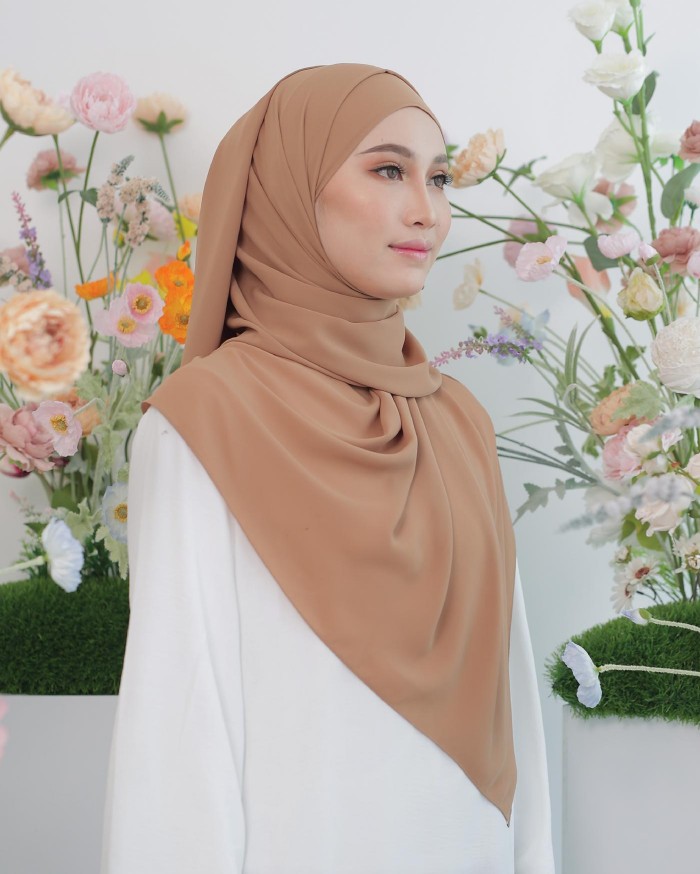 ASYALLIEE BASIC CHIFFON SHAWL ( LATTE )